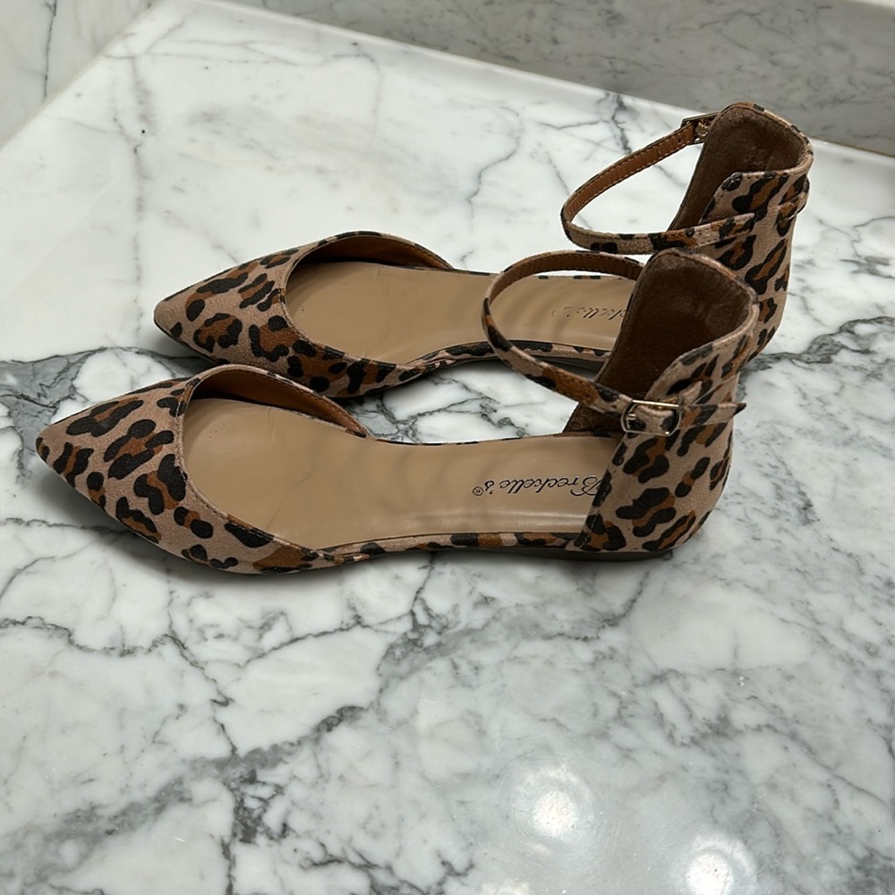 Leopard d’Orsay flats